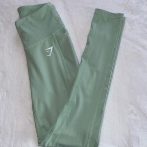 Gymshark dreamy leggings. Size XSMALL. Super soft and stretchy.